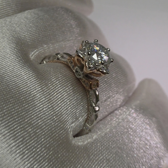 Engagement Ring 1CT Size 9 Moissanite in Solid Silver - Picture 6 of 7